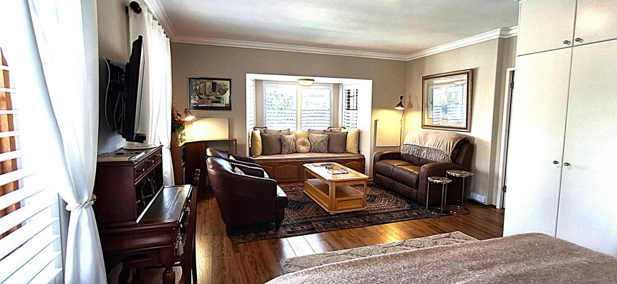 Apartment Meerendal Cottage-affordable Luxury-private Garden With Pool & Hot Tub Cape Town