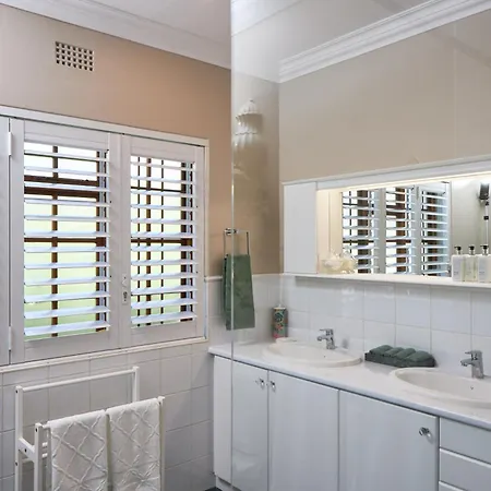 Meerendal Cottage-Affordable Luxury-Private Garden With Pool & Hot Tub Cidade Do Cabo Exterior foto