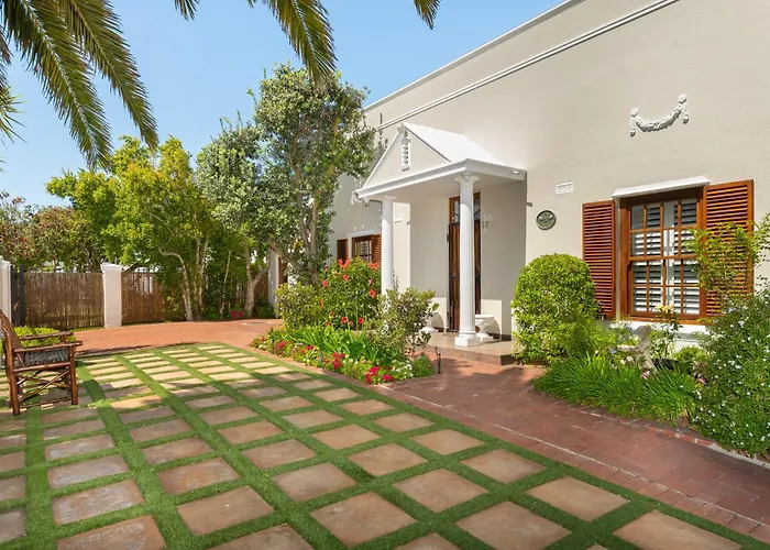 Meerendal Cottage-Affordable Luxury-Private Garden With Pool & Hot Tub