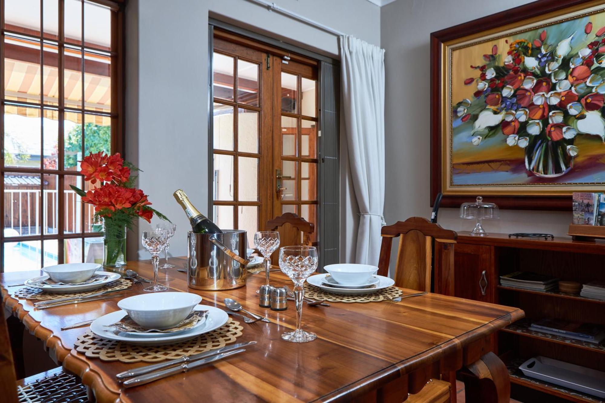 Apartamento Meerendal Cottage-affordable Luxury-private Garden With Pool & Hot Tub