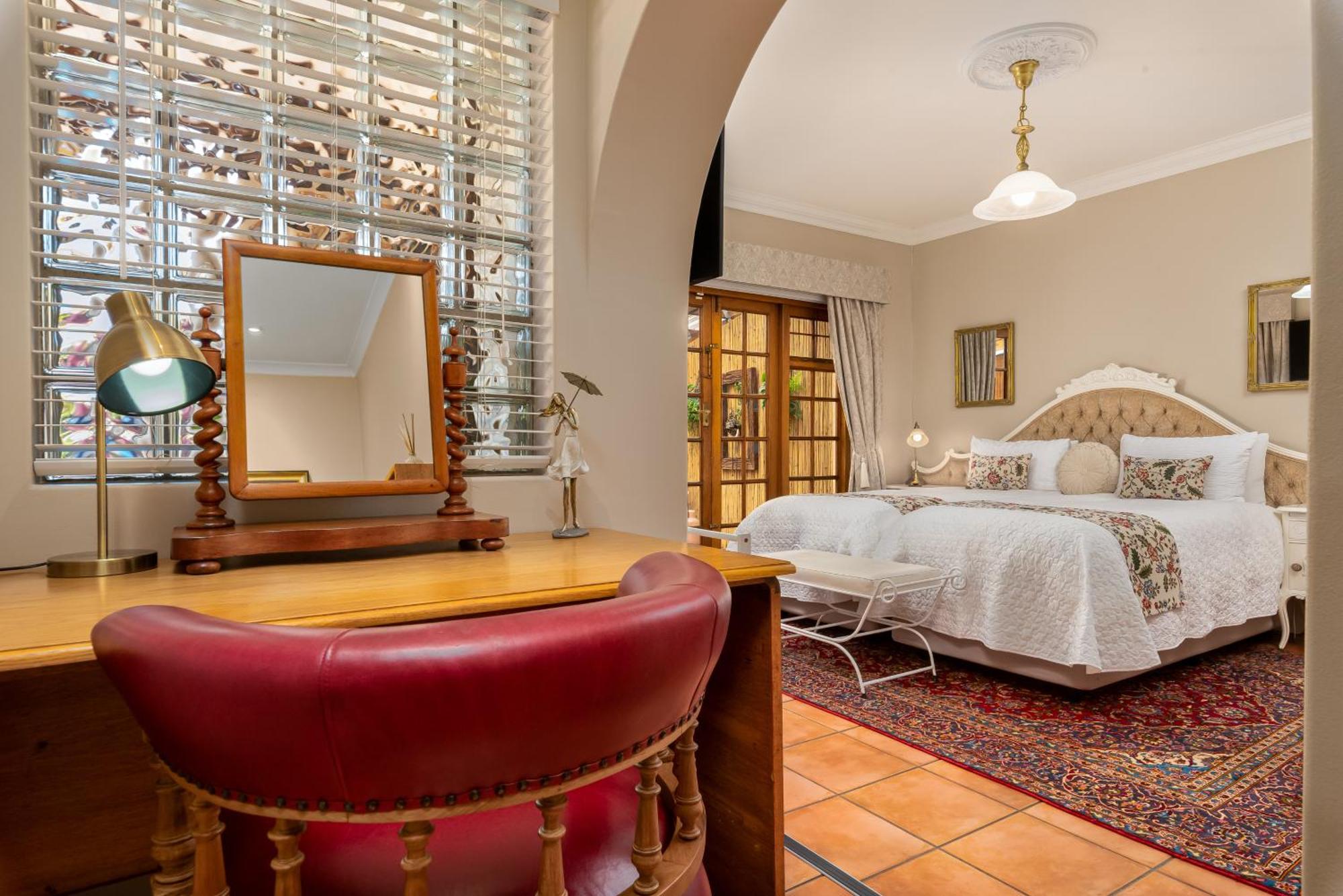 Meerendal Cottage-affordable Luxury-private Garden With Pool & Hot Tub * Cidade Do Cabo
