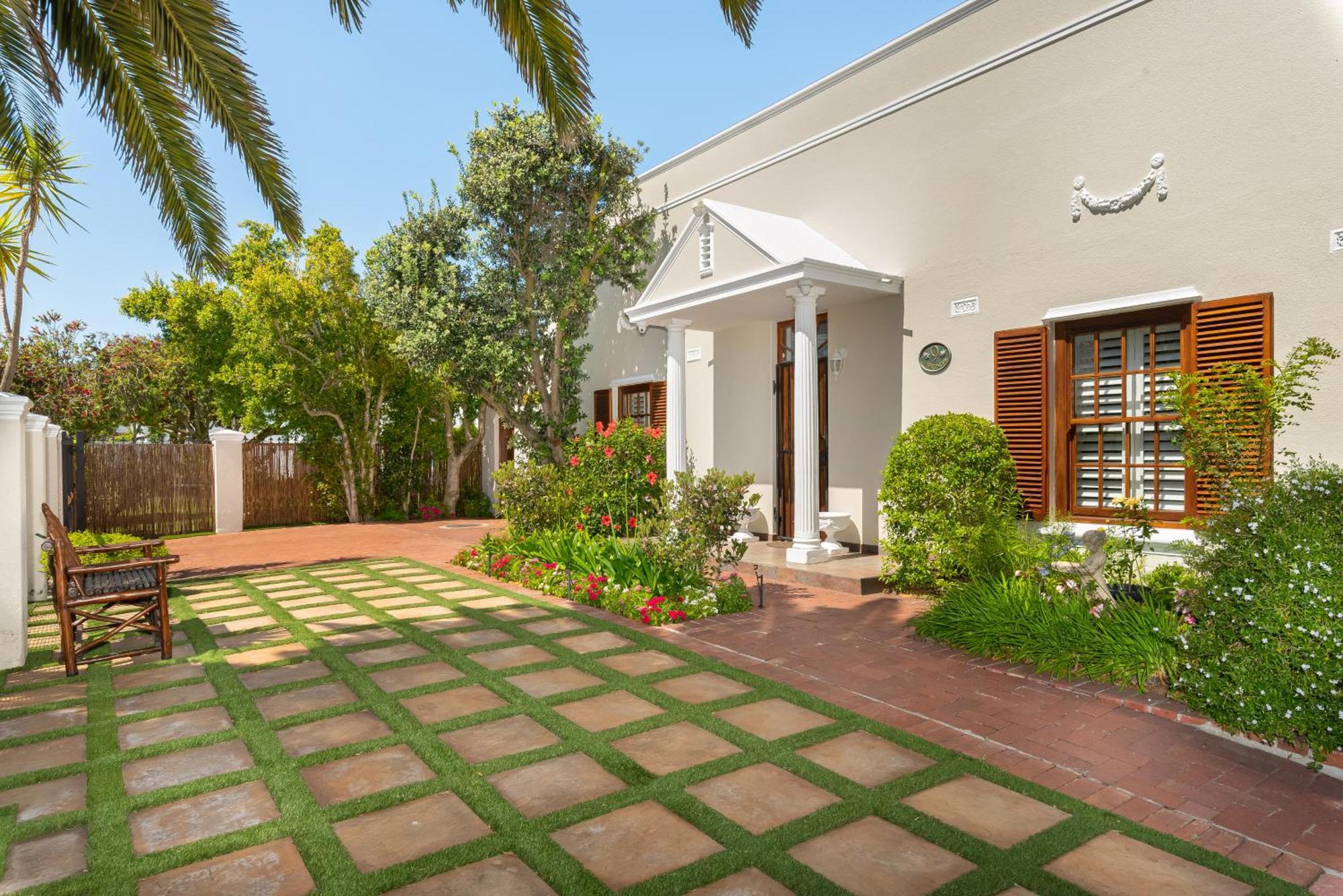 Apartamento Meerendal Cottage-affordable Luxury-private Garden With Pool & Hot Tub